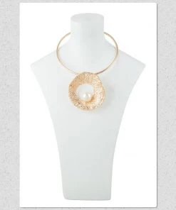 Social Butterfly Collection Hammered Gold Pearl Necklace